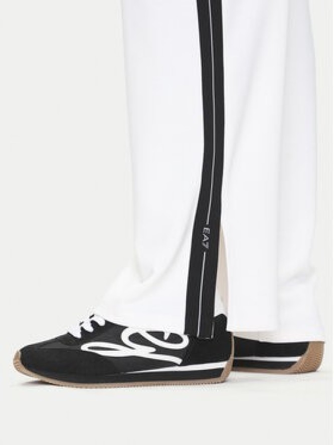 EA7 Emporio Armani Spodnie dresowe 7W000174 AF12643 U0002 Biały Regular Fit
