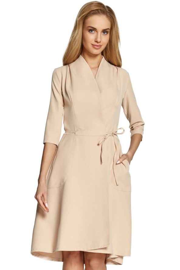Sukienka trapezowa kopertowa midi z paskiem i kieszeniami beżowa