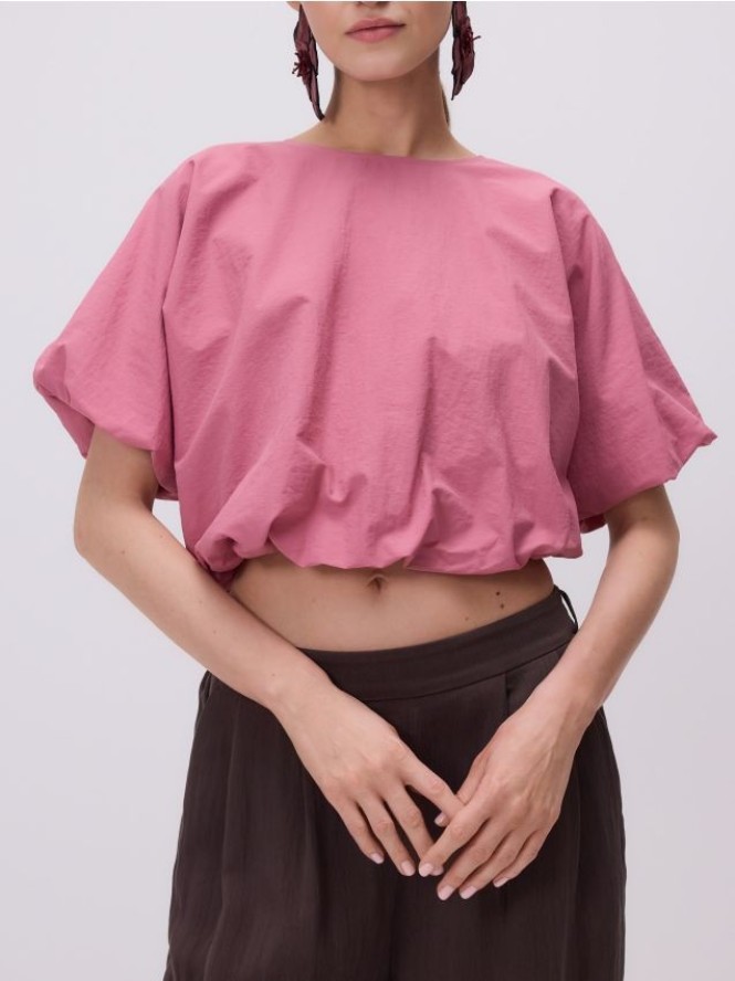 Krótka bluzka bombka - pastelowy róż