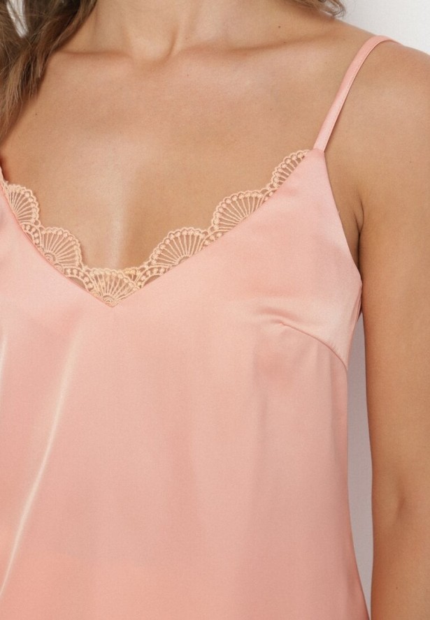 Różowa Bluzka na Ramiączkach z Delikatną Koronką i Wiązaniem Deseniela