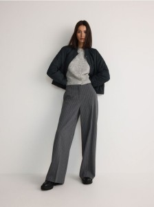 Luźne spodnie z kantem - jasnoszary