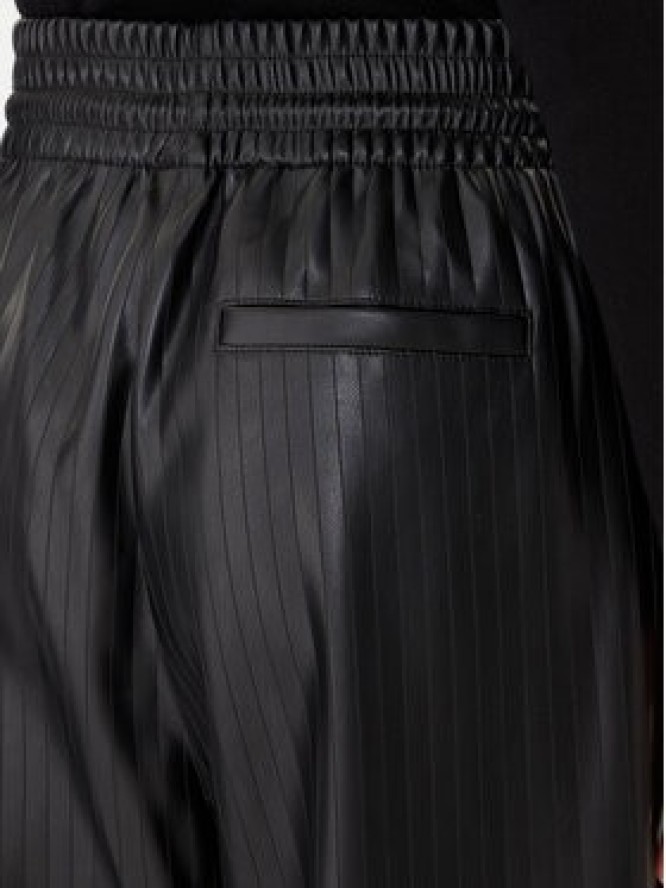 BOSS Spodnie z imitacji skóry Talpina 50548123 Czarny Relaxed Fit