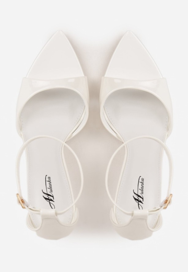 Białe Sandały z Paskiem wokół Kostki i Noskiem w Szpic z Lakierowanej Imitacji Skóry Santel