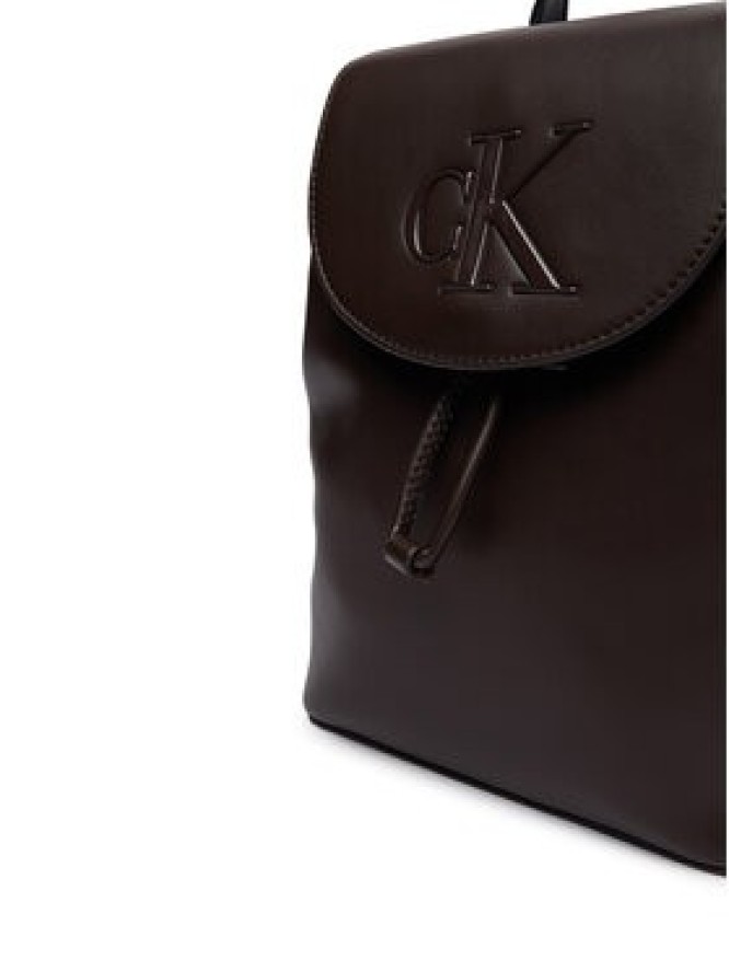 Calvin Klein Plecak Bold Ck Flap Mini Backpack LV04F3893G Brązowy ciemny