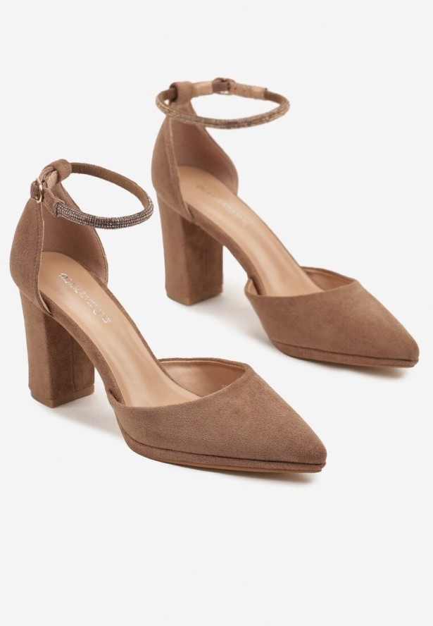 Ciemnobeżowe Czółenka z Imitacji Zamszu na Słupku z Noskiem w Szpic Nusadwen