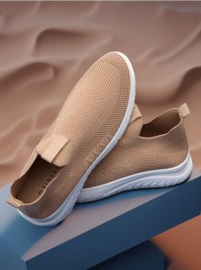 Wsuwane sneakersy - beżowy