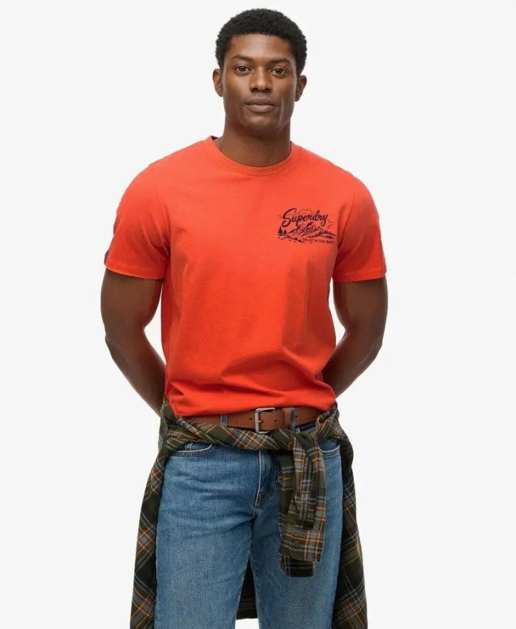 superdry Lo-fi Outdoors Relaxed T-Shirt z bawełny organicznej – krój relaxed