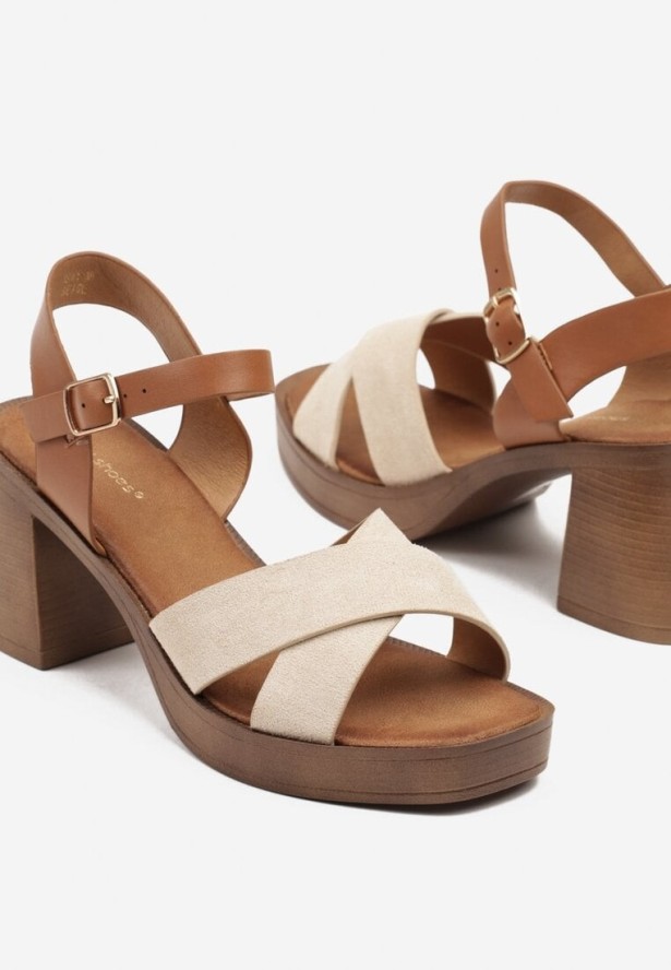 Beżowe Sandały na Słupku Ozdobione Dwoma Paskami Jasirea