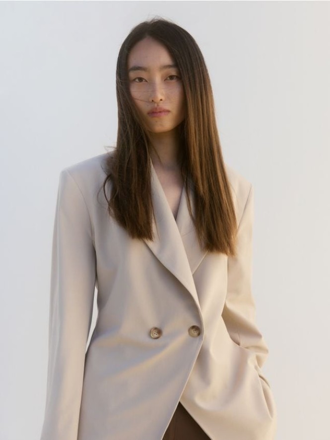 Dwurzędowa marynarka - beżowy