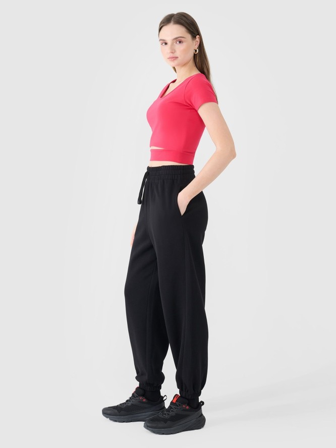 4F Spodnie dresowe joggery damskie - czarne S