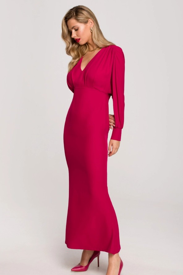 Długa wieczorowa sukienka rybka z bufiastymi rękawami śliwka