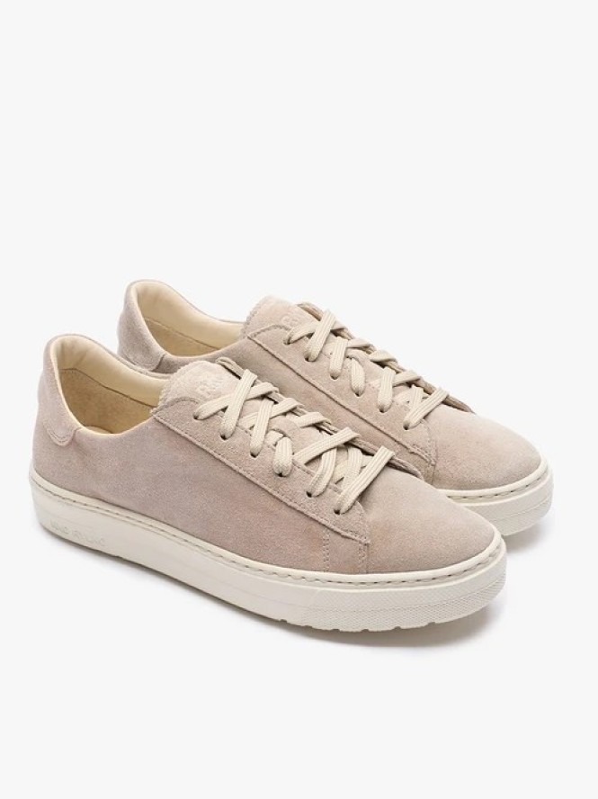 Piaskowe sneakersy ze skóry welurowej