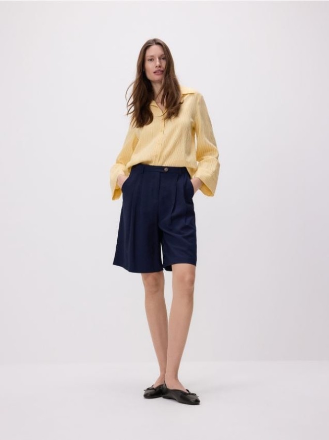 Szorty bermudy z zakładkami - granatowy