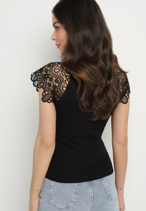 Czarna Bluzka z Wiskozą i Koronką Tilvania