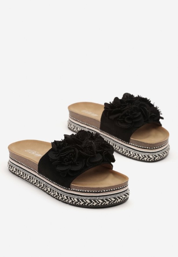 Czarne Klapki na Plecionej Podeszwie z Kwiatami 3D Cleoniae