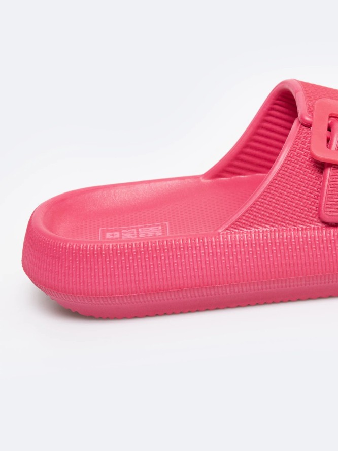 Klapki damskie z ozdobną klamrą różowe RR274A583 602