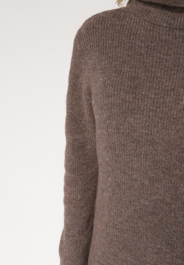 Jasnobrązowa Sukienka Sweterkowa z Golfem z Wiskozą i Wełną Fedamira