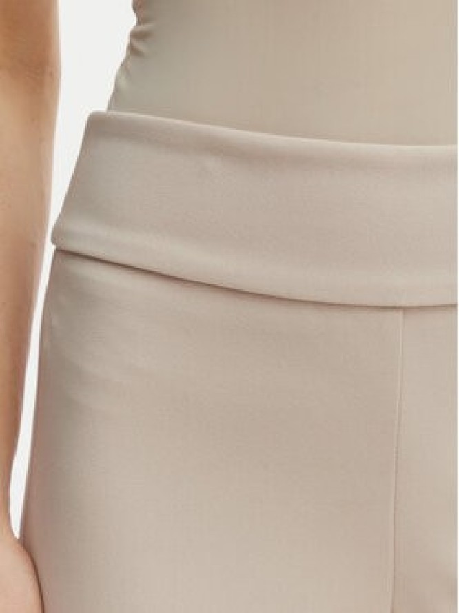 Rinascimento Spodnie materiałowe CFC0127875003 Beżowy Straight Fit