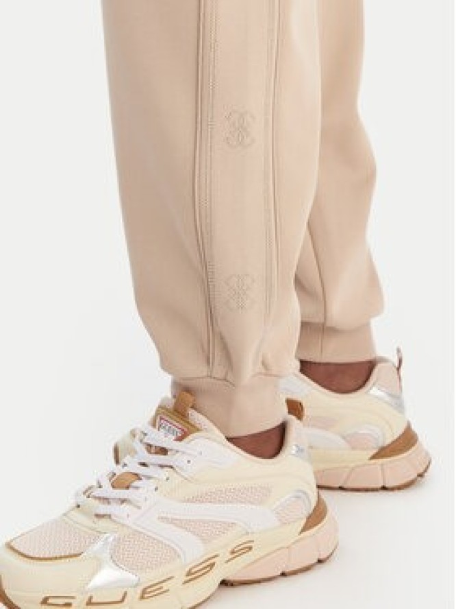 Guess Spodnie dresowe V5BB23 KCX22 Beżowy Regular Fit