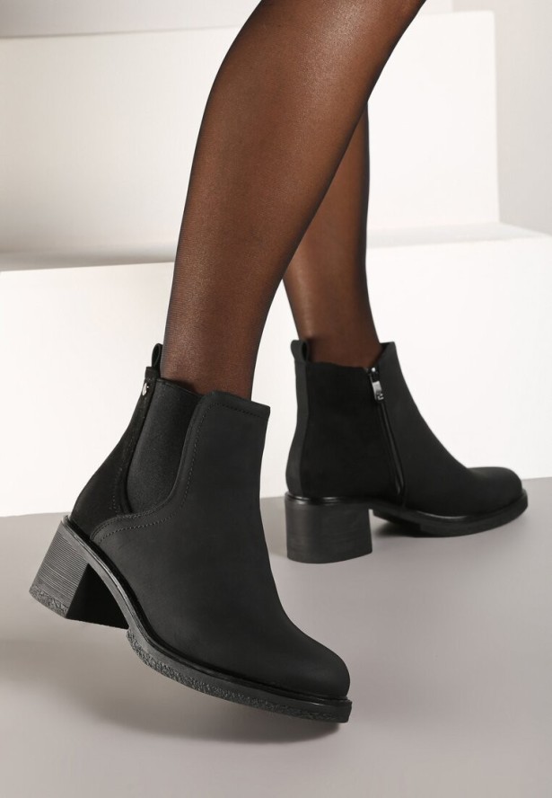 Czarne Botki na Niskim Słupku Raansela