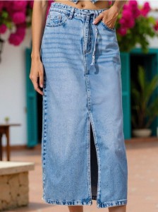 Jeansowa spódnica midi z paskiem - niebieski