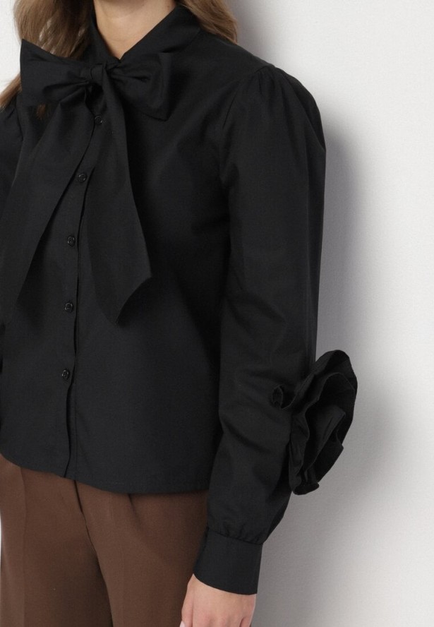 Czarna Koszula z Ozdobnym Wiązaniem i Falbankami Zalimira