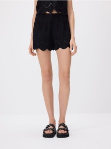 Ażurowe szorty z wiskozą - czarny