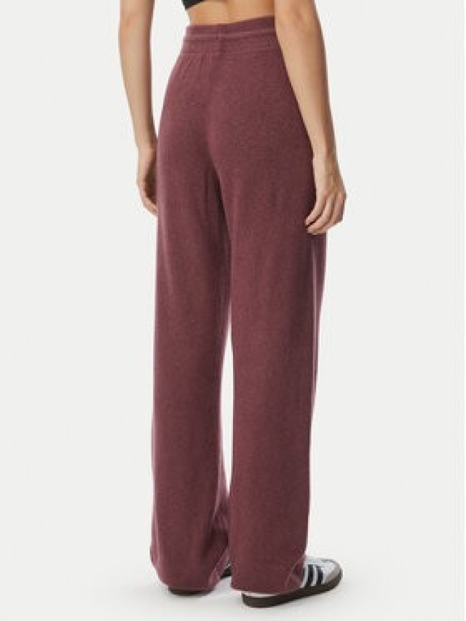 adidas Spodnie dresowe Essentials IA4436 Bordowy Loose Fit
