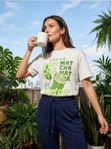 Bawełniana koszulka z kolorowym nadrukiem - kremowy