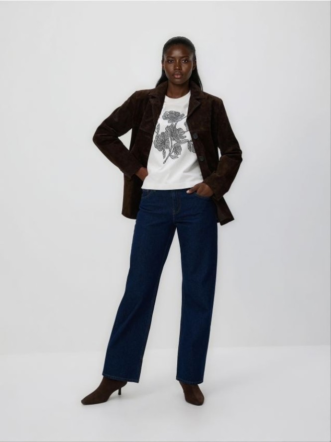 T-shirt z aplikacjami - biały