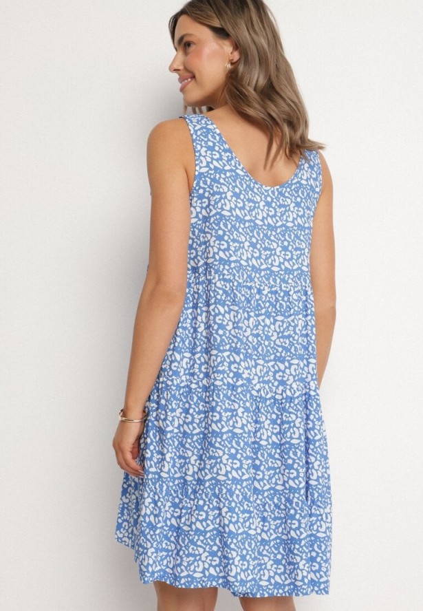 Niebieska Bawełniana Sukienka o Rozkloszowanym Kroju z Geometrycznym Wzorem Natiriana