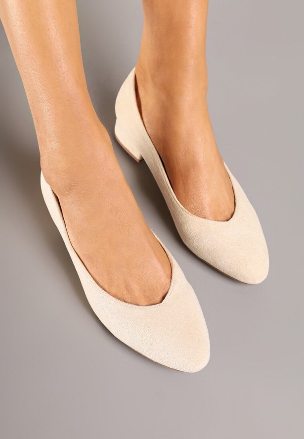 Beżowe Płaskie Czółenka w Klasycznym Stylu Doniveira