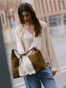 Torebka hobo z imitacji zamszu - oliwkowy