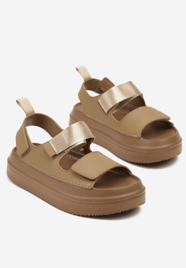 Ciemnobeżowe Sandały na Piankowej Platformie z Zapięciem na Rzep Vonamia