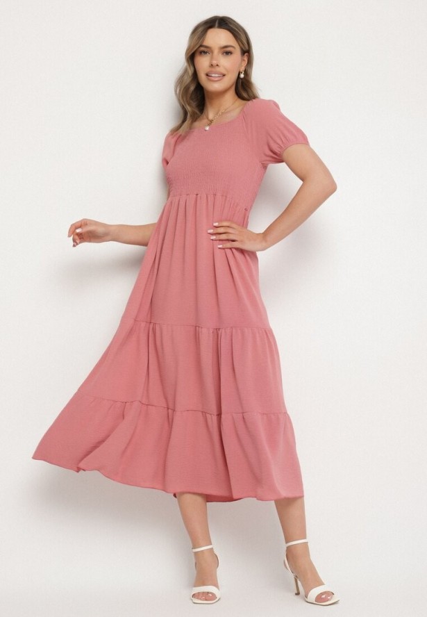 Ciemnoróżowa Rozkloszowana Sukienka z Dekoltem Typu Hiszpanka z Marszczeniem Lumorice