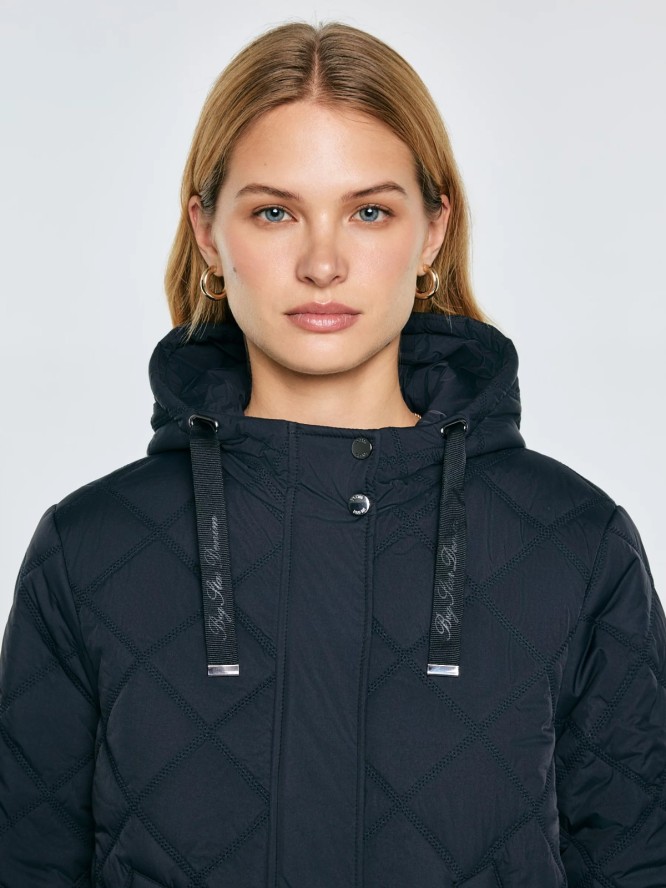Kurtka damska pikowana z kapturem czarna Wynterina 906