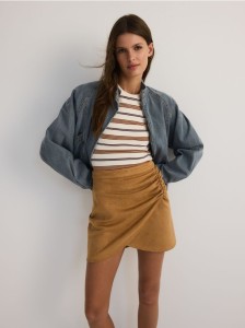 Spódnica mini z marszczeniem - brązowy