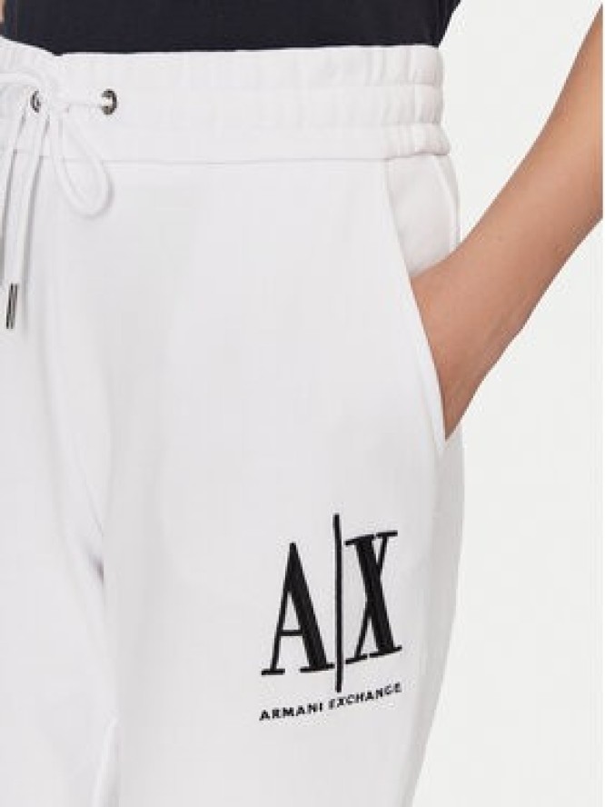 Armani Exchange Spodnie dresowe 8NYPCX YJ68Z 1000 Biały Regular Fit