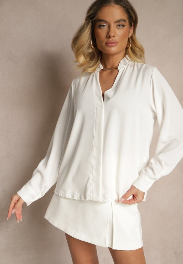 Biała Bluzka z Dekoltem w Kształcie Litery V Zdobionym Falbanką Davissia