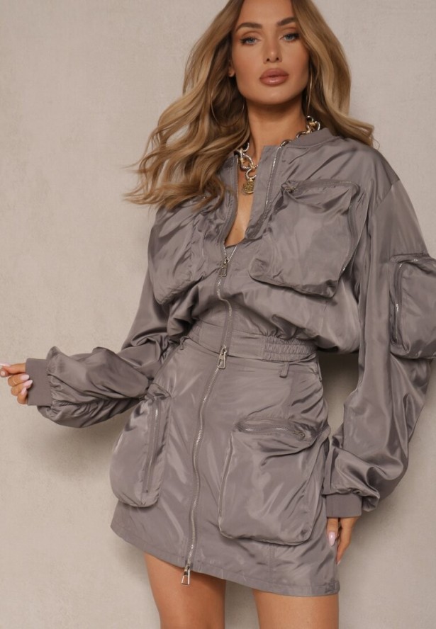 Szary Komplet Kurtka Bomberka z Marszczeniem na Rękawach Spódnica Ozdobiona Kieszeniami Dlisera