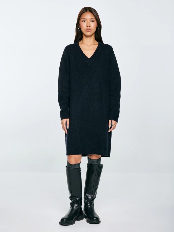 Sukienka damska dzianinowa z dodatkiem wełny czarna Julita 906