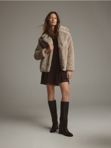 Kurtka ze sztucznego baranka - kremowy