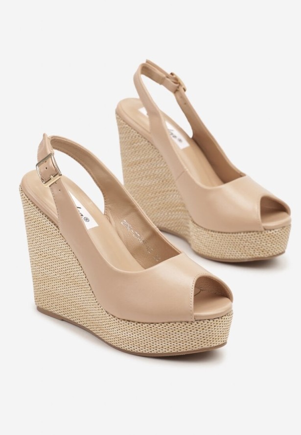 Beżowe Sandały na Plecionym Koturnie i Platformie Eviviana