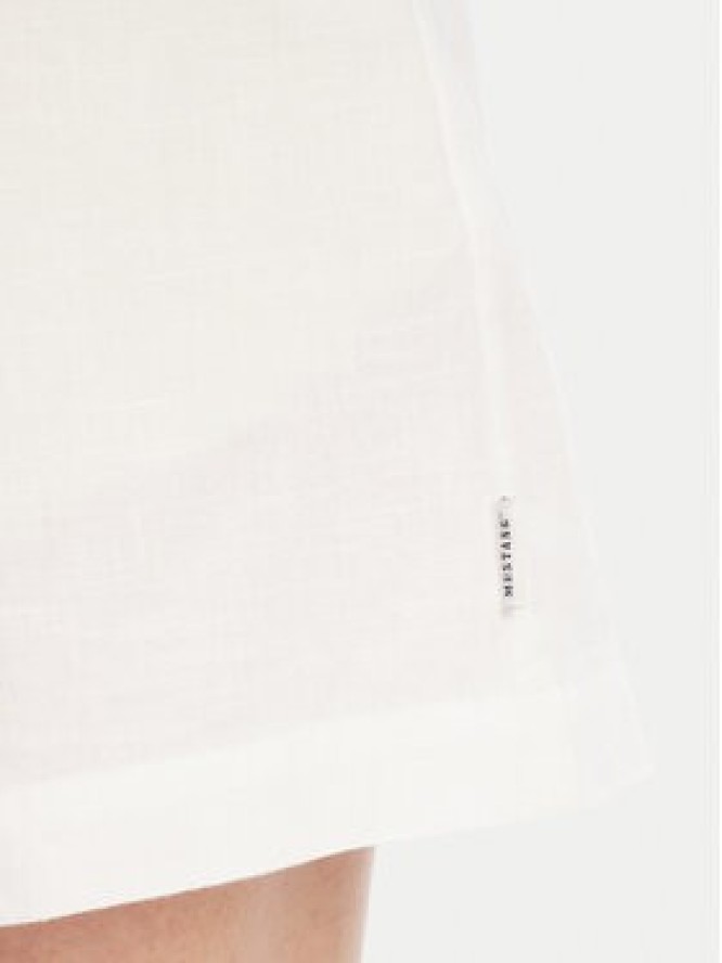 Mustang Szorty materiałowe Charlottesville 1016584 Biały Relaxed Fit