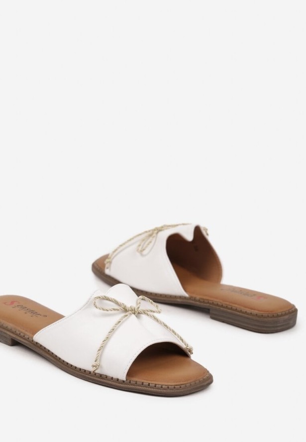 Białe Klapki w Minimalistycznym Stylu Zdobione Kokardką Paniffia