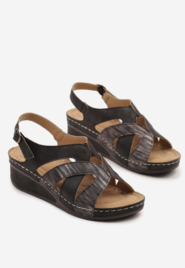 Czarne Sandały Vices z Ozdobnymi Paskami Oviama