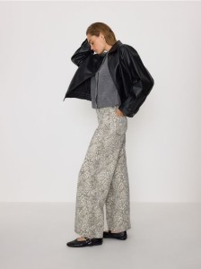 Jeansy w zwierzęcy wzór - beżowy