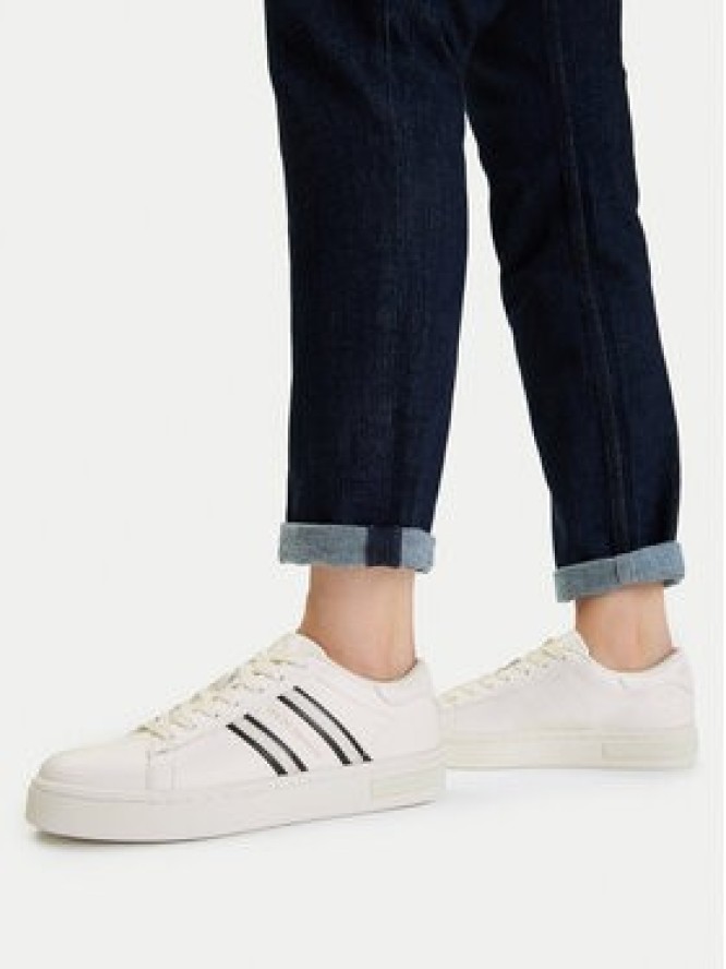 Armani Exchange Sneakersy XW002231 AF21421 M0017 Biały