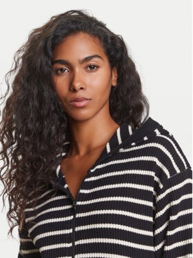 Emporio Armani Underwear Bluza EW000384 AF10886 FC061 Czarny Regular Fit