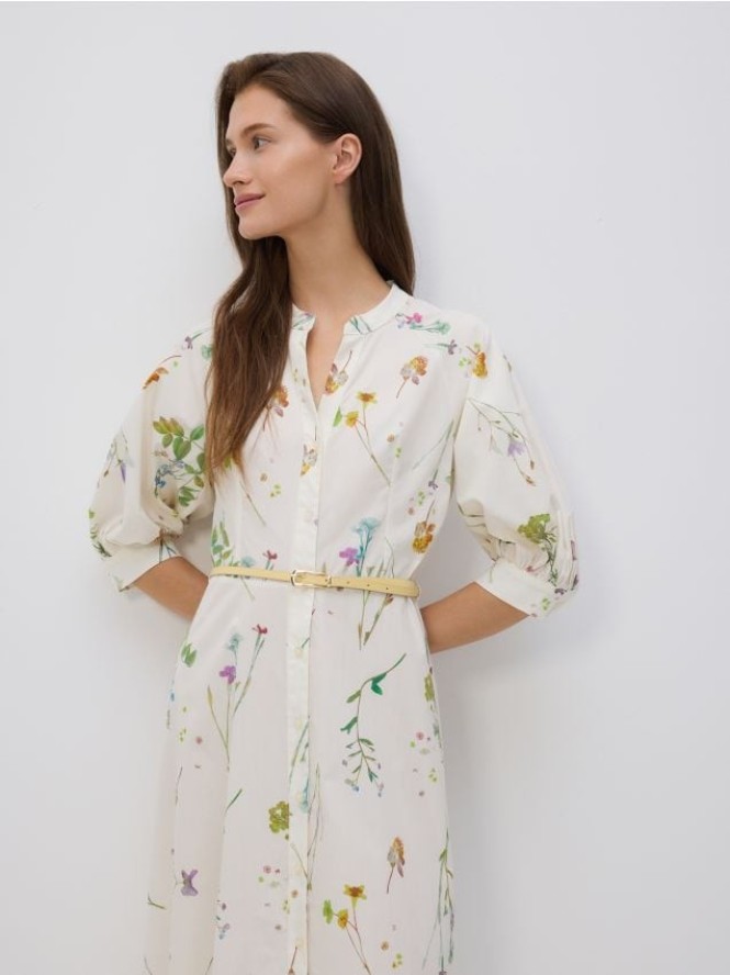 Sukienka midi w kwiatowy wzór - wielobarwny